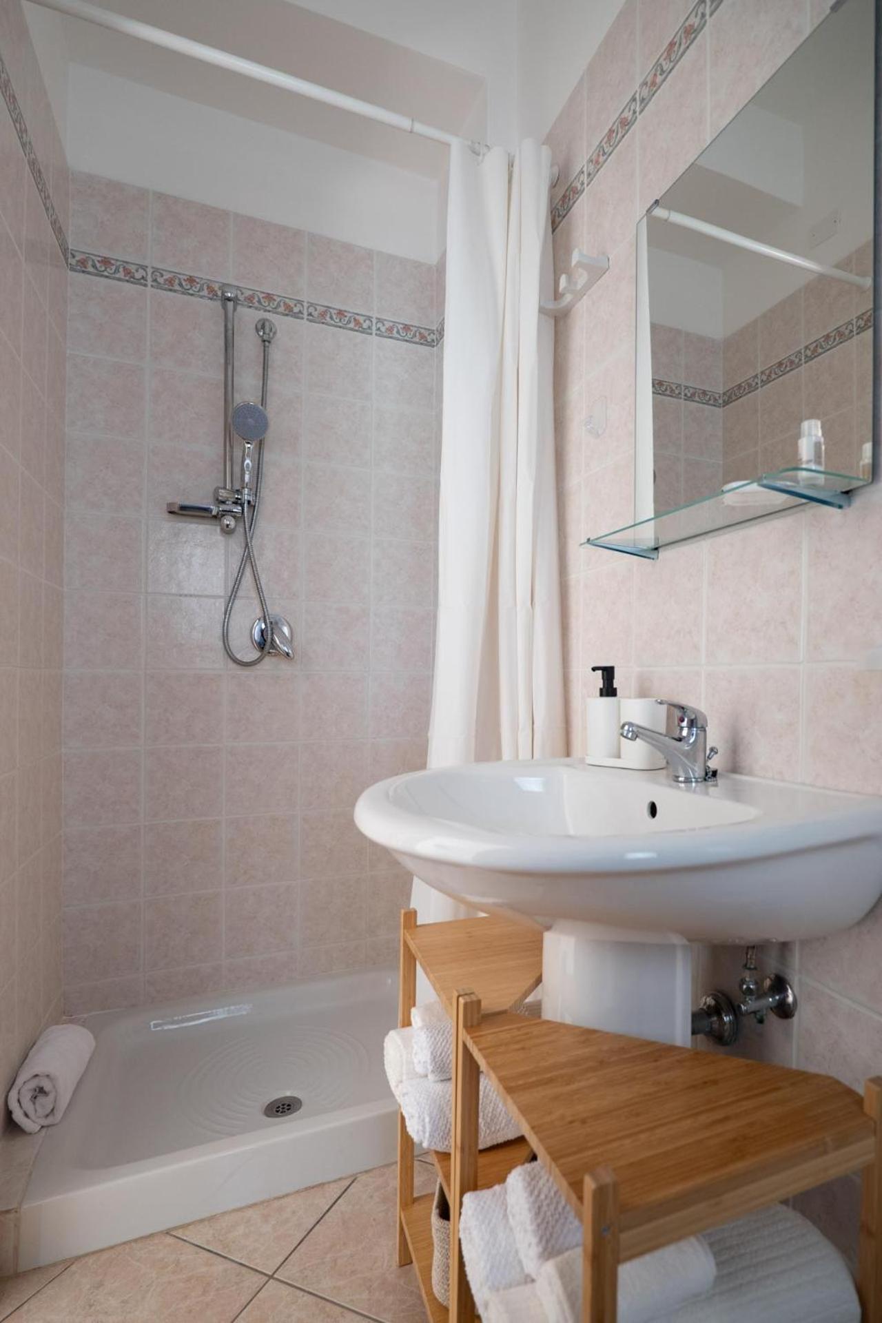 Residence Lido Dei Pini Mattinata Ngoại thất bức ảnh